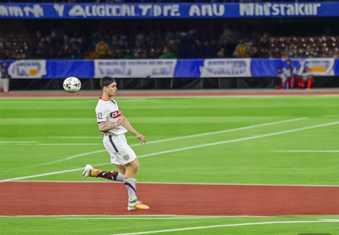 欧冠逆转！瓜迪奥拉变奏击破皇家马德里，曼城以效率取胜